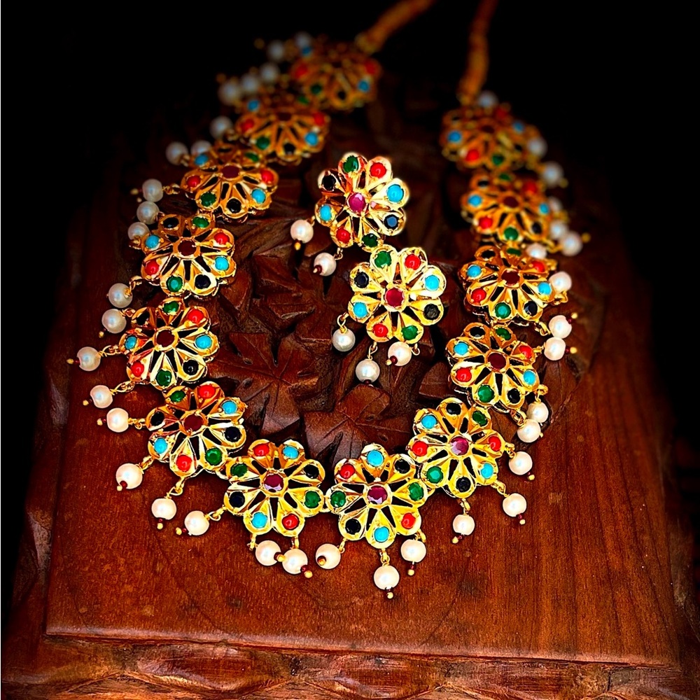 Vibrant Multicolour Jadau Floral Necklace Set